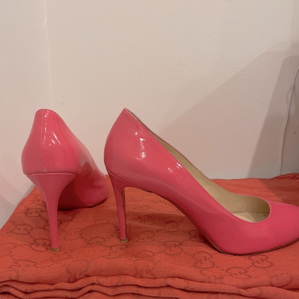 Christian Louboutin authentic pumps in bubble gum pink size 40 EU
